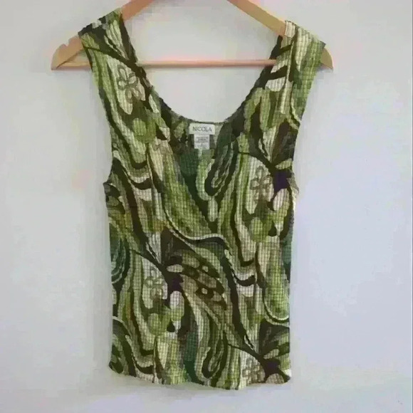 🌴2/$25🌴NICOLA | Women's Vintage Geometric Textured Pleated Sleeveless Top - Picture 1 of 3
